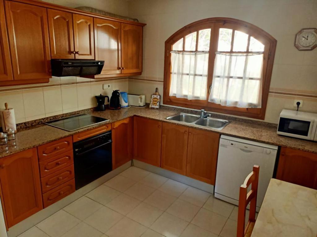 Chalet A 100M De La Playa De Cristal, Pino Alto Villa L'L'Hospitalet de l'Infant Eksteriør billede